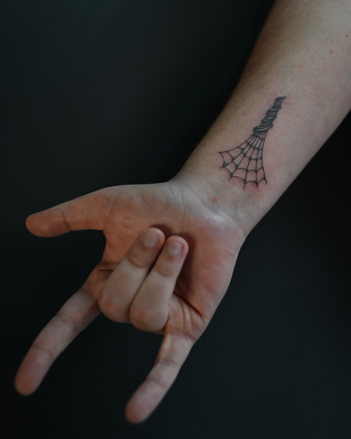 29 Spiderman Tattoo Ideas: From Minimalist Spider Symbols to Dramatic Symbiote Designs