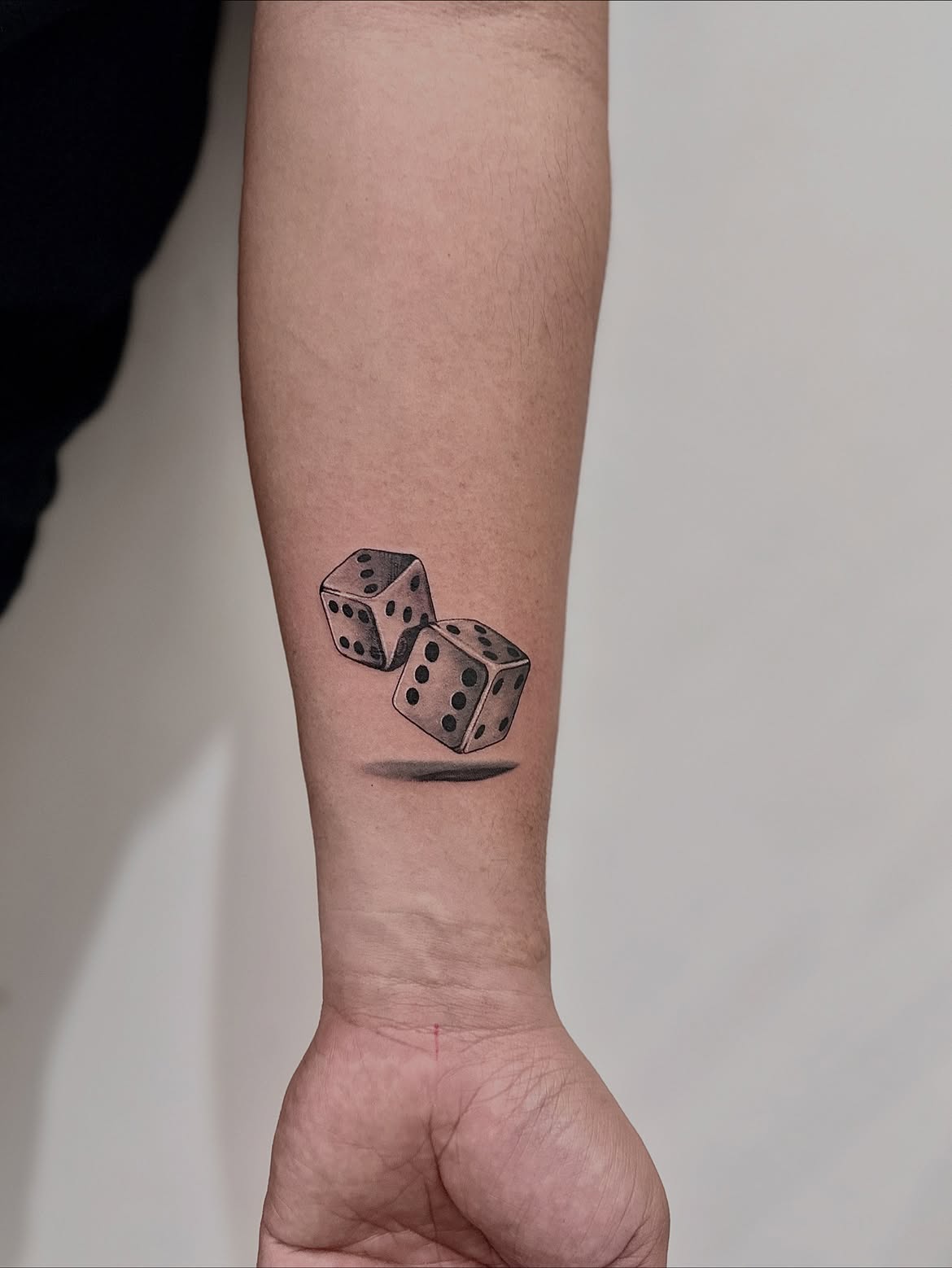 28 Dice Tattoo Ideas: From Lucky Rolls to Hearts, Flames, and Minimalist Designs