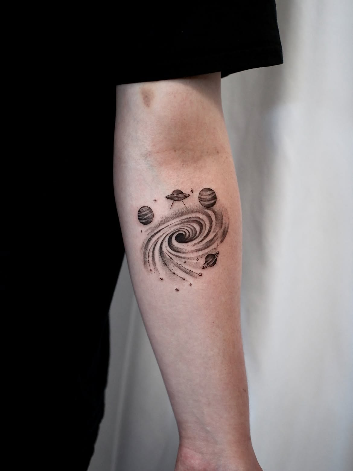 30 Galaxy Tattoo Ideas: From Minimalist Orbits to Watercolor Nebulas