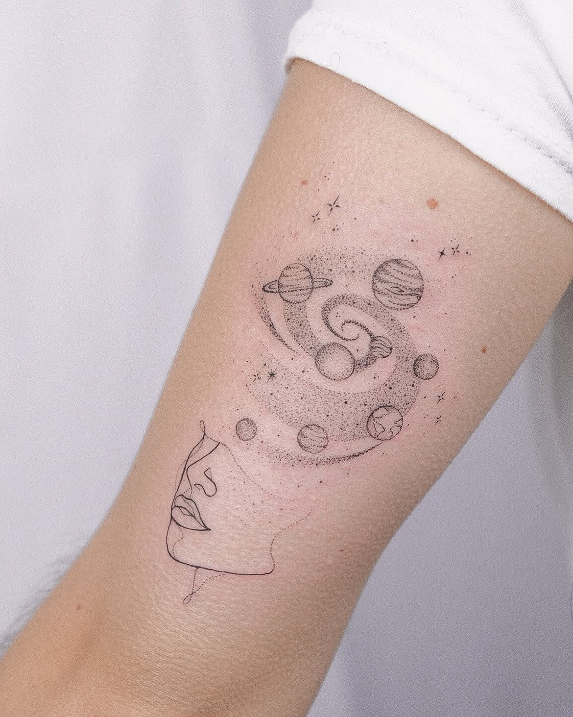 30 Galaxy Tattoo Ideas: From Minimalist Orbits to Watercolor Nebulas