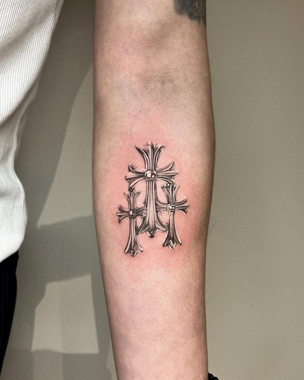 3 Cross Tattoo 26 Ideas: Meaningful Designs Inspired by Faith, Sacrifice, and Strength
