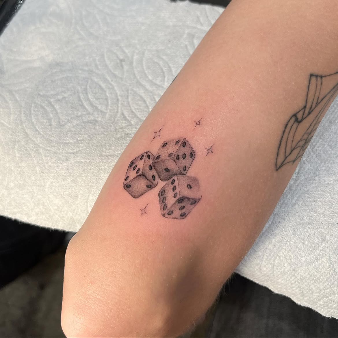 28 Dice Tattoo Ideas: From Lucky Rolls to Hearts, Flames, and Minimalist Designs