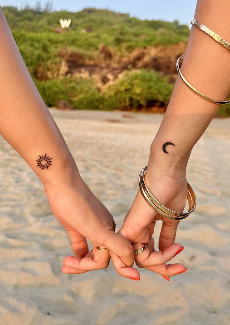 28 Sister Tattoo Ideas That Celebrate a Bond in a Personal Way