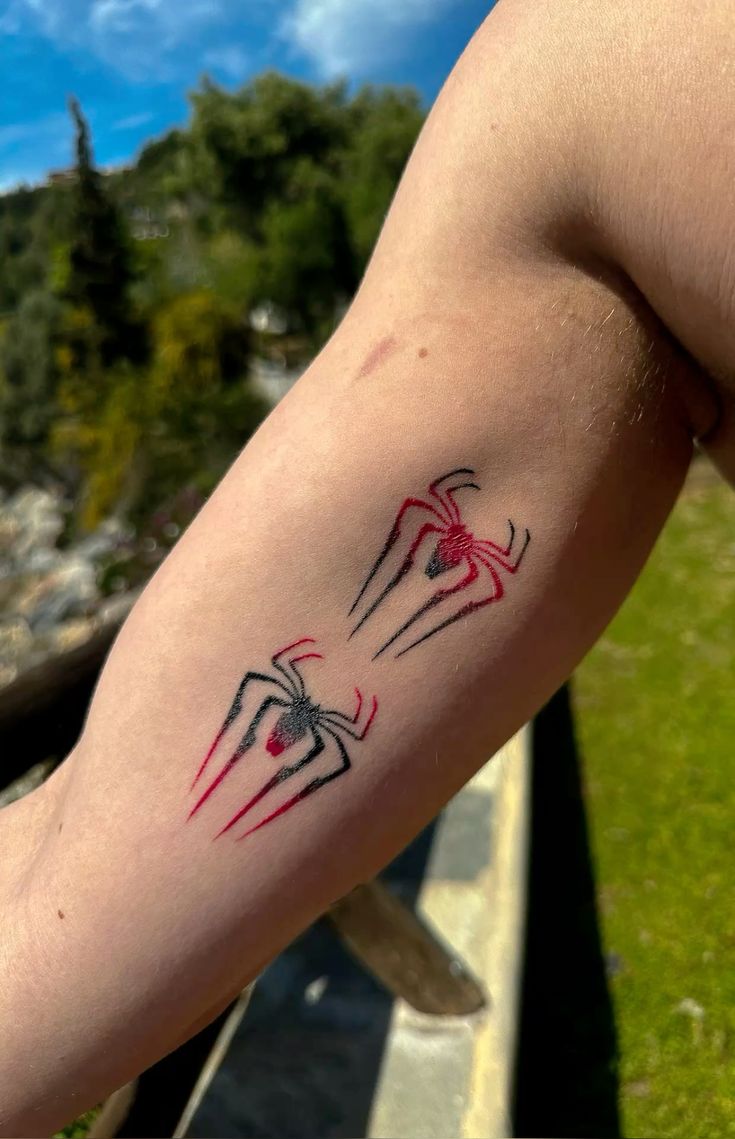 29 Spiderman Tattoo Ideas: From Minimalist Spider Symbols to Dramatic Symbiote Designs