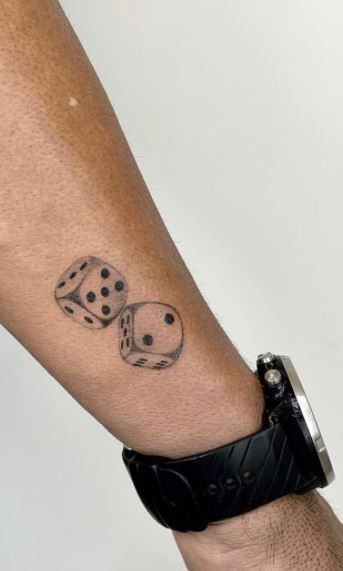 28 Dice Tattoo Ideas: From Lucky Rolls to Hearts, Flames, and Minimalist Designs
