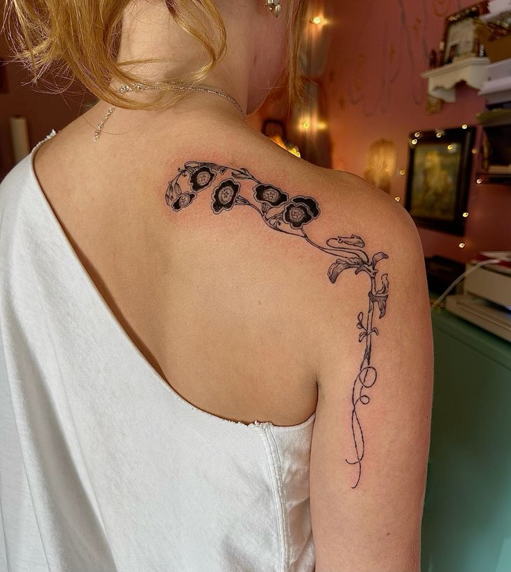 29 Art Nouveau Tattoo Ideas: Floral Lines, Decorative Frames, and Timeless Ornament