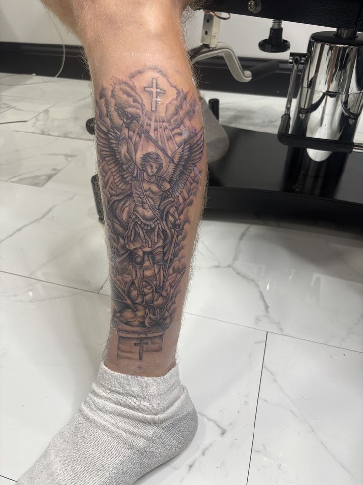 27 Saint Christopher Tattoo Ideas: From Fine Line Protection Symbols to Dramatic Religious Sleeves