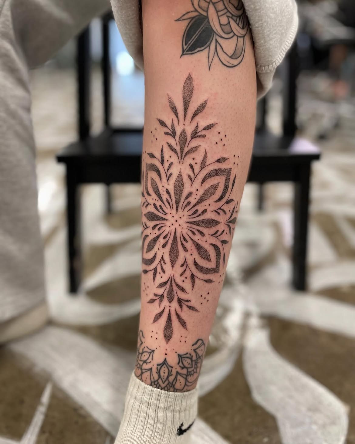 27 Dotwork Tattoo Ideas: From Delicate Stippling to Bold Geometric Mandalas