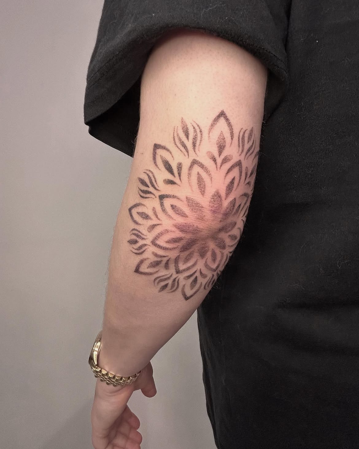 27 Dotwork Tattoo Ideas: From Delicate Stippling to Bold Geometric Mandalas