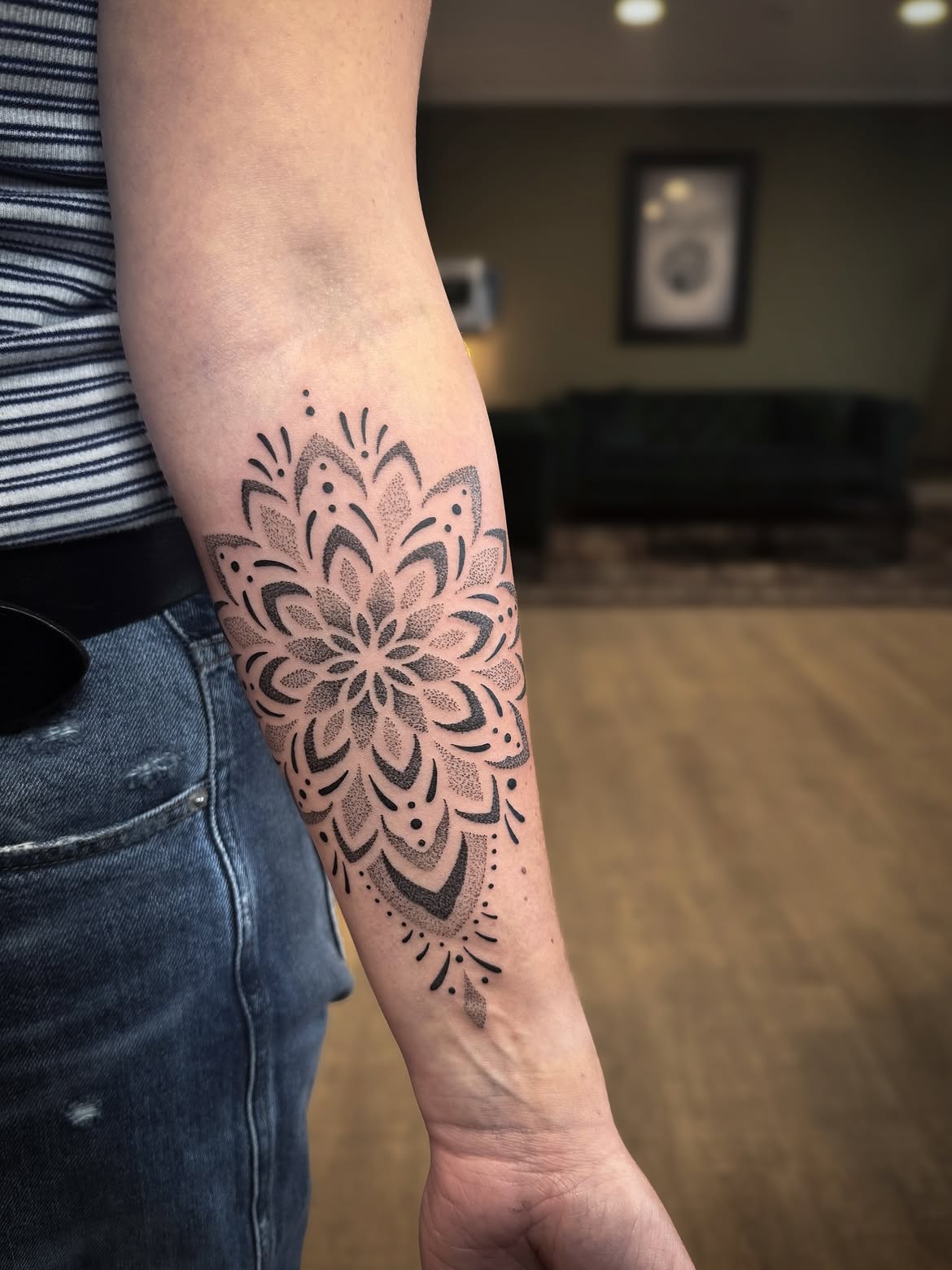 27 Dotwork Tattoo Ideas: From Delicate Stippling to Bold Geometric Mandalas