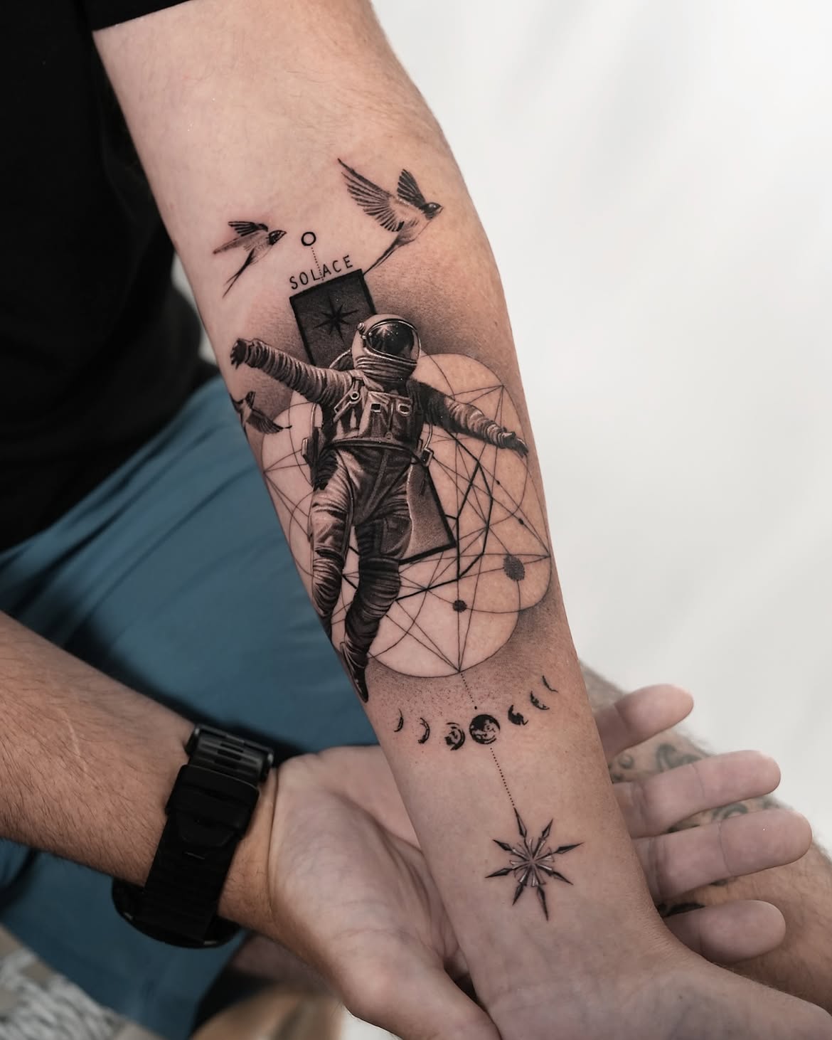 29 Micro Realism Tattoo Ideas: Tiny Details With a Big Visual Impact