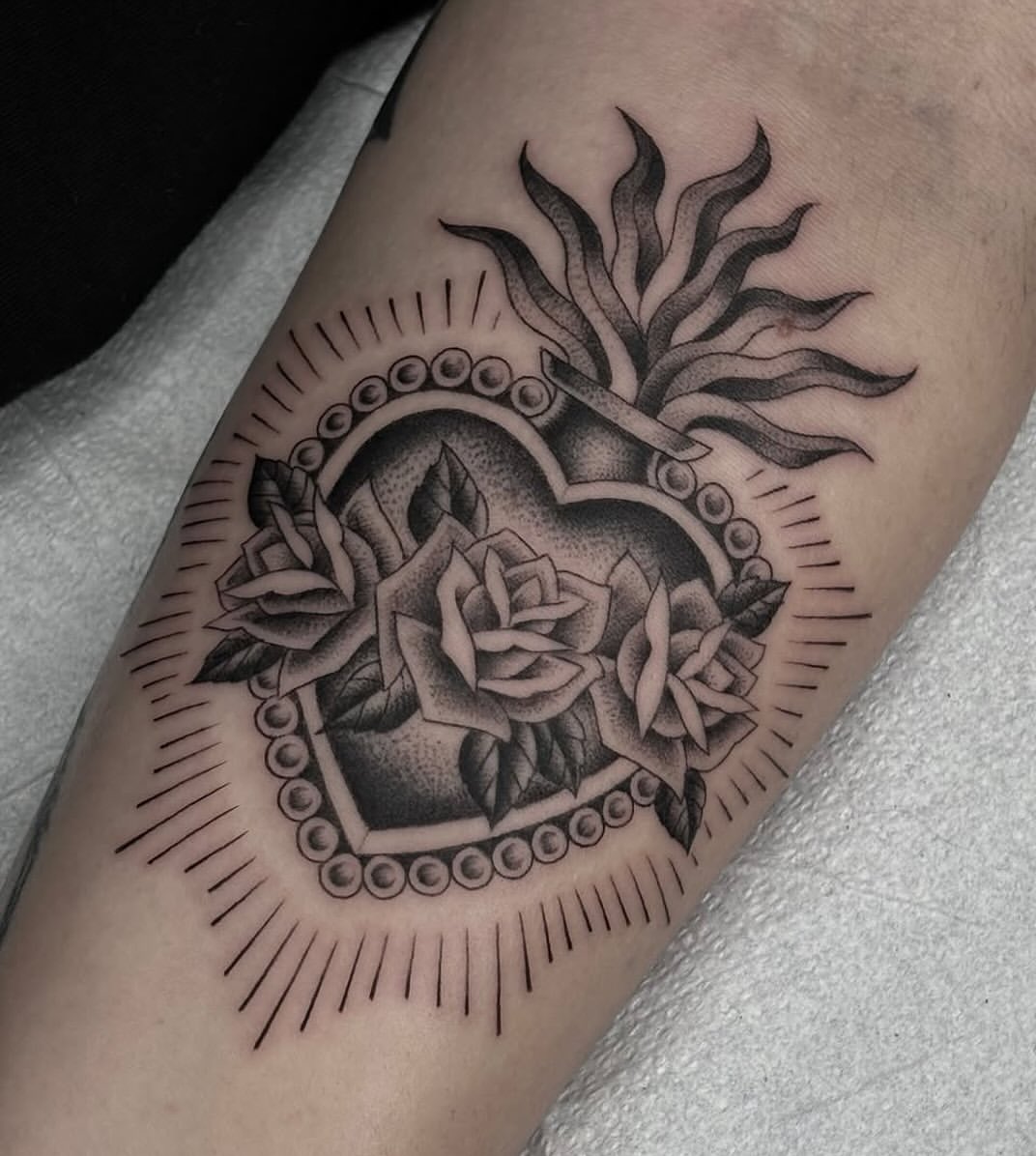 28 Sacred Heart Tattoo Ideas: From Delicate Fine Line Designs to Bold Traditional Ink