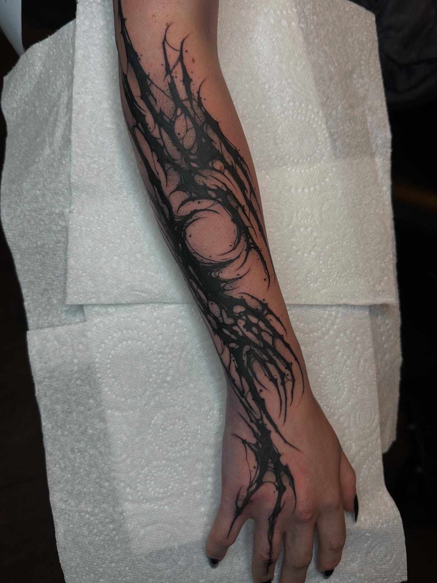 28 Cybersigilism Tattoo Ideas: Dark Lines, Digital Rituals, and Futuristic Body Art