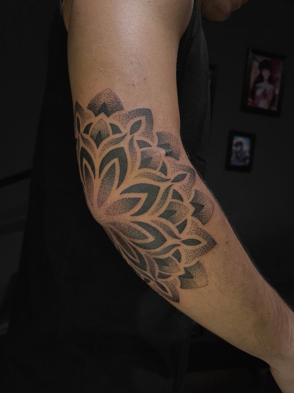 27 Dotwork Tattoo Ideas: From Delicate Stippling to Bold Geometric Mandalas