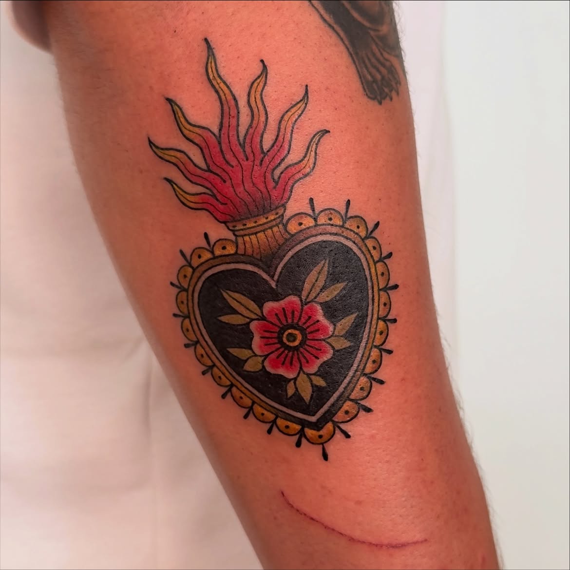 28 Sacred Heart Tattoo Ideas: From Delicate Fine Line Designs to Bold Traditional Ink