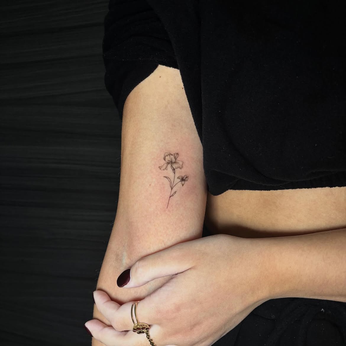 32 Iris Tattoo Ideas: Beautiful Floral Designs From Delicate Fine Line to Bold Color