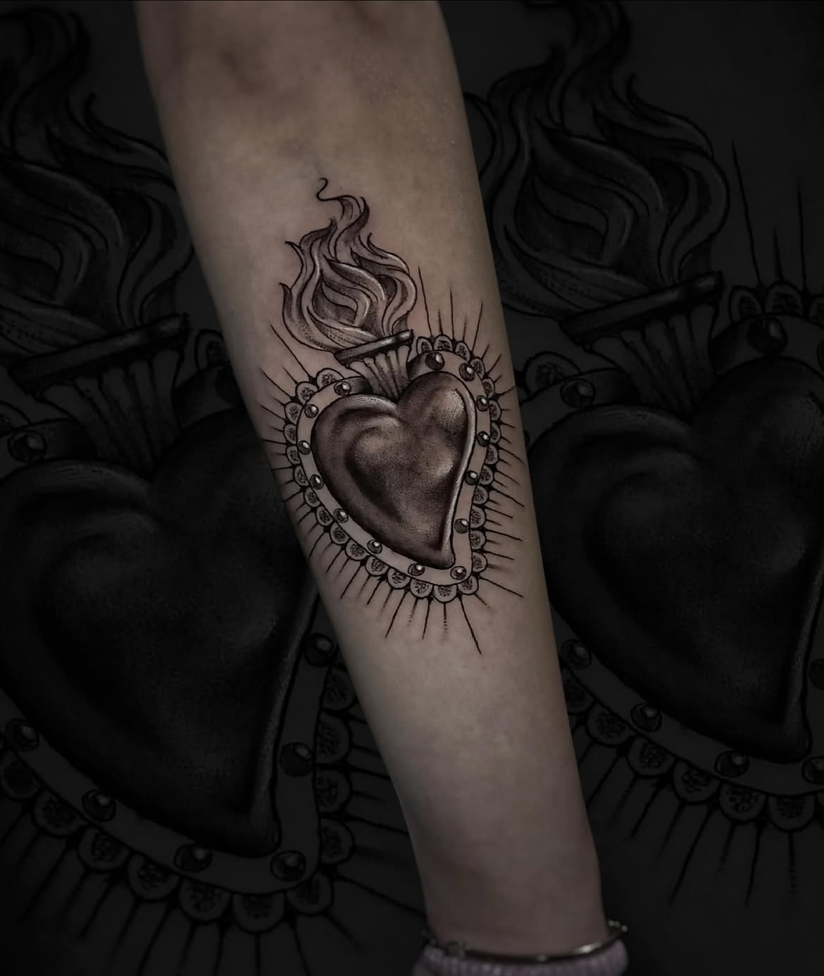 28 Sacred Heart Tattoo Ideas: From Delicate Fine Line Designs to Bold Traditional Ink