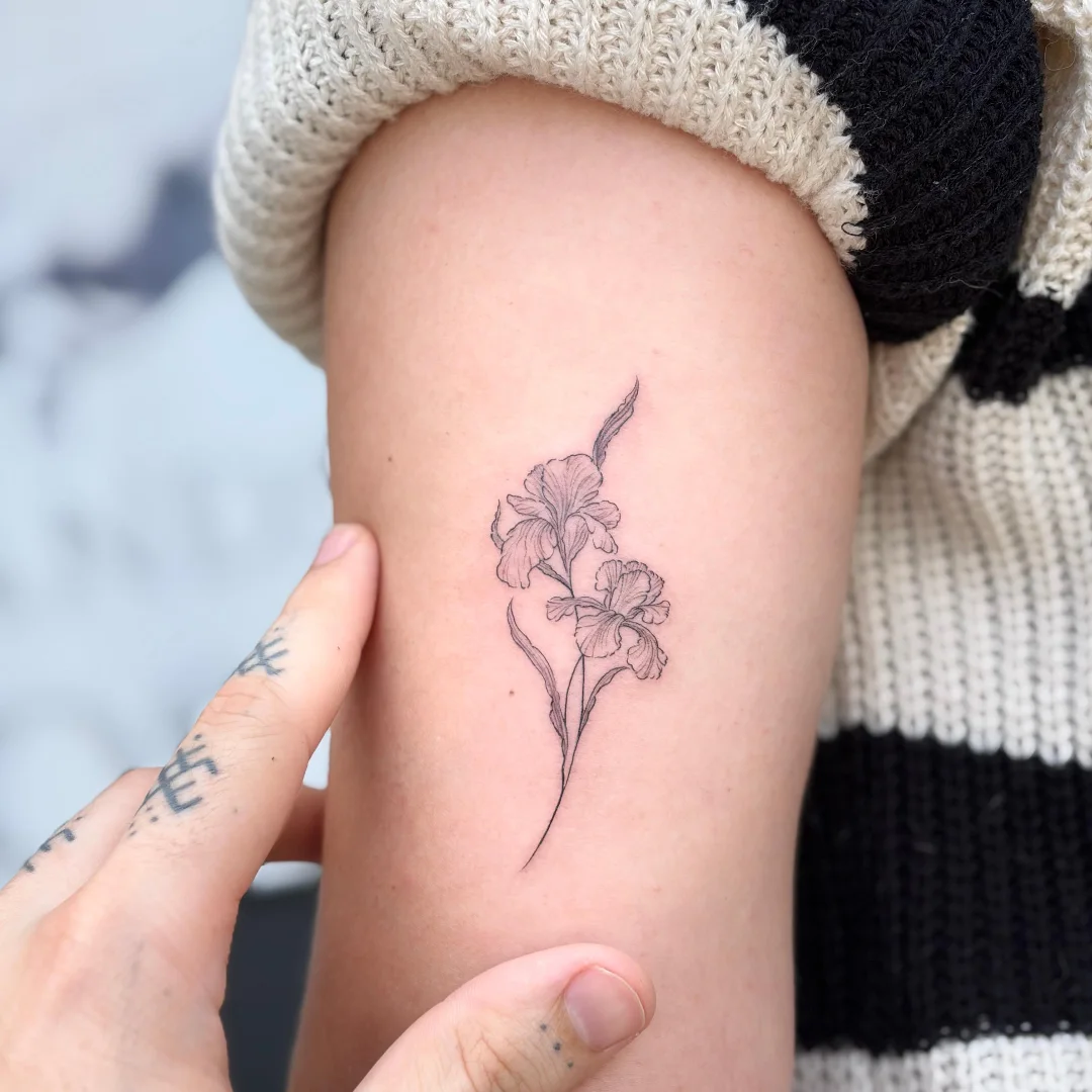 32 Iris Tattoo Ideas: Beautiful Floral Designs From Delicate Fine Line to Bold Color