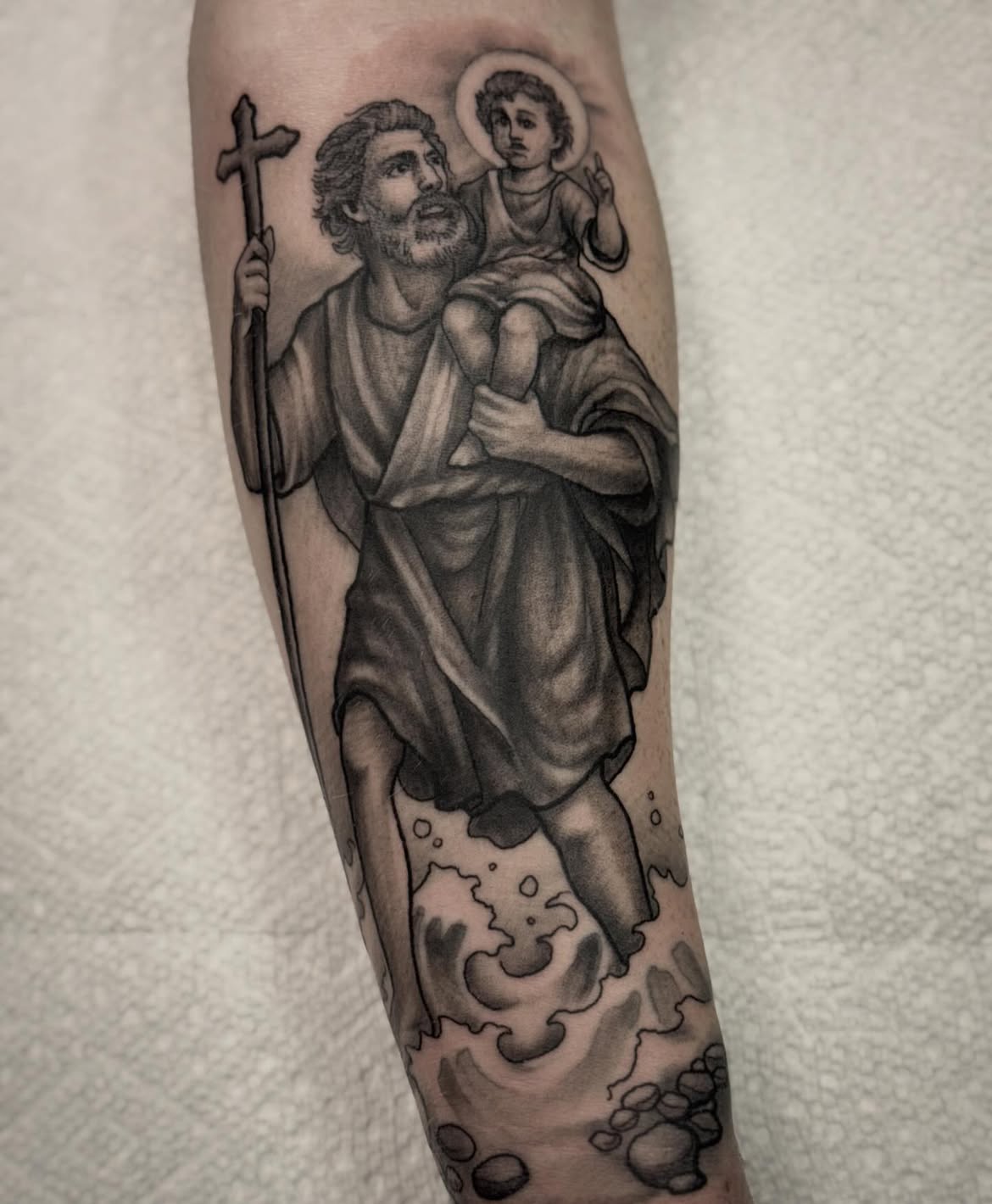 27 Saint Christopher Tattoo Ideas: From Fine Line Protection Symbols to Dramatic Religious Sleeves