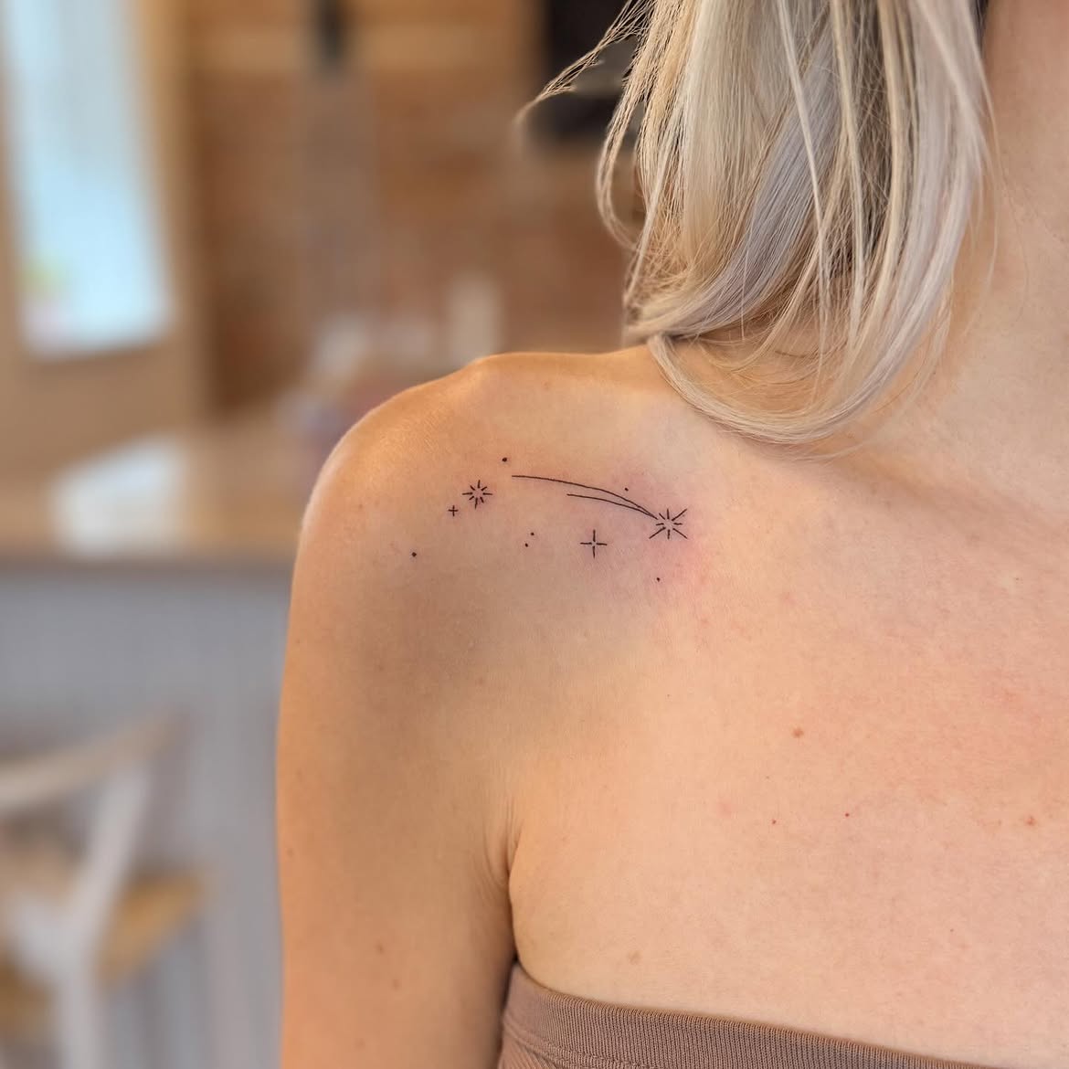 27 Shooting Star Tattoo Ideas: Delicate Designs That Capture Movement, Hope, and Wonder