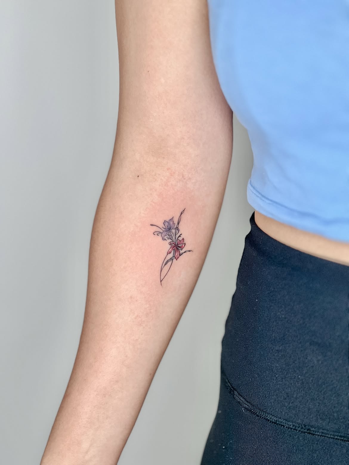 32 Iris Tattoo Ideas: Beautiful Floral Designs From Delicate Fine Line to Bold Color