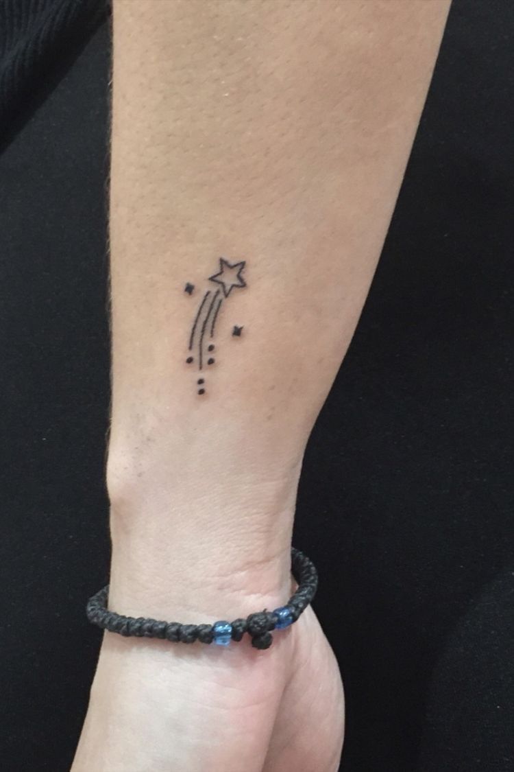 27 Shooting Star Tattoo Ideas: Delicate Designs That Capture Movement, Hope, and Wonder