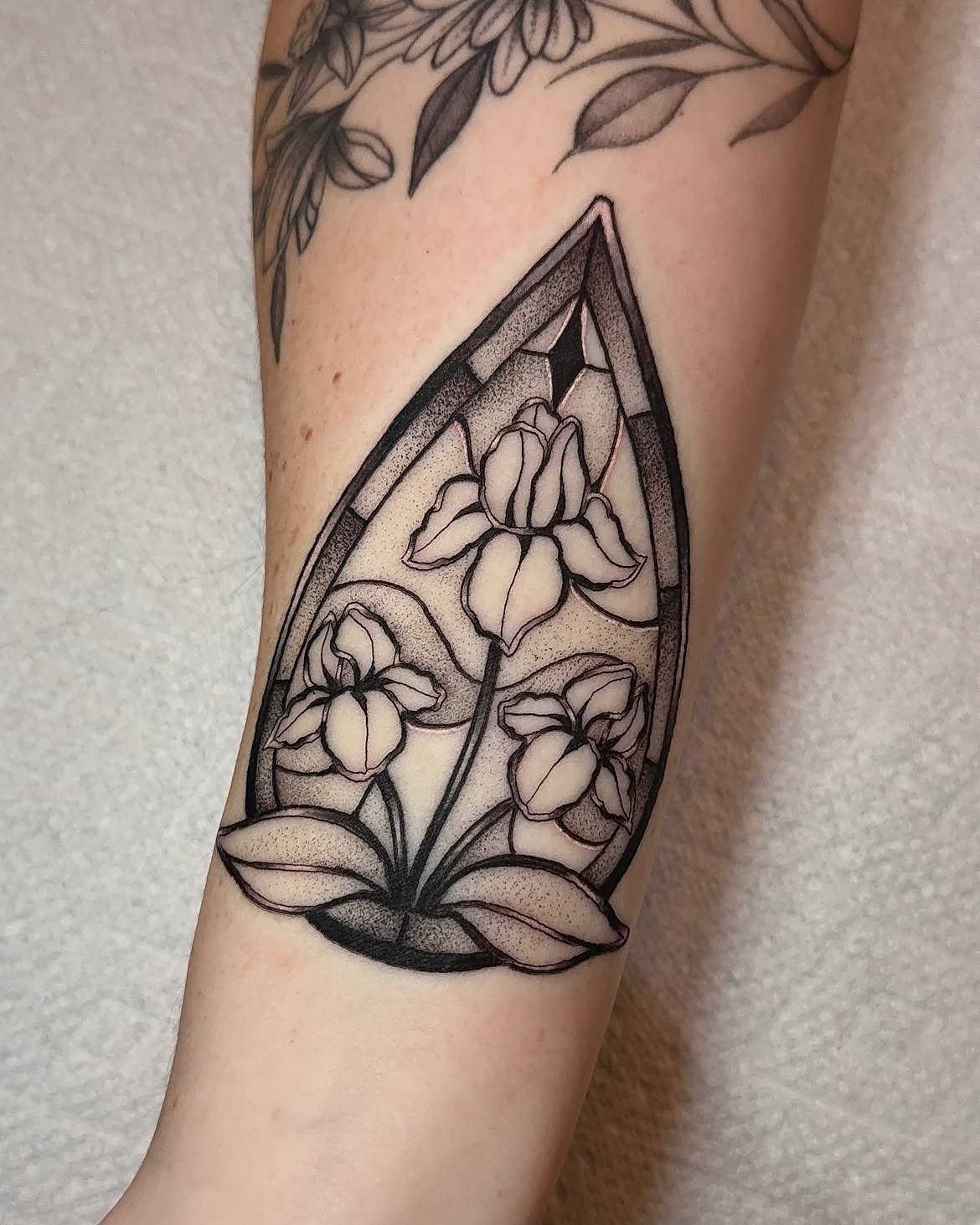 28 Stained Glass Tattoo Ideas: Color, Gothic Detail, and Timeless Designs