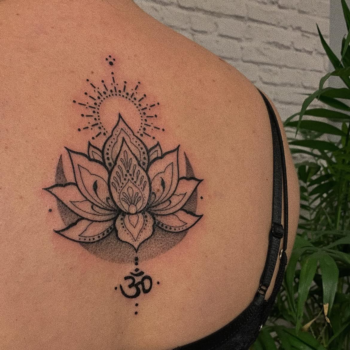 27 Dotwork Tattoo Ideas: From Delicate Stippling to Bold Geometric Mandalas