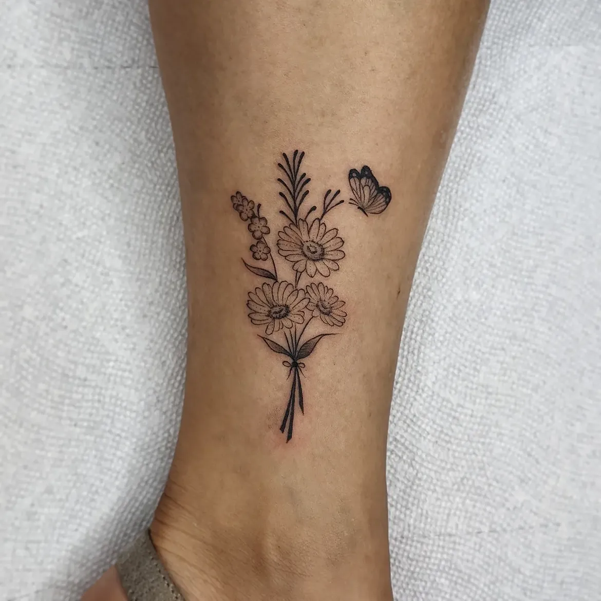 28 Forget Me Not Tattoo Ideas: Delicate Floral Designs with Timeless Meaning