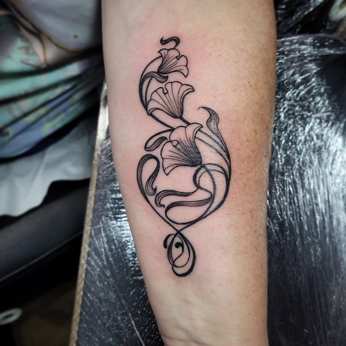29 Art Nouveau Tattoo Ideas: Floral Lines, Decorative Frames, and Timeless Ornament