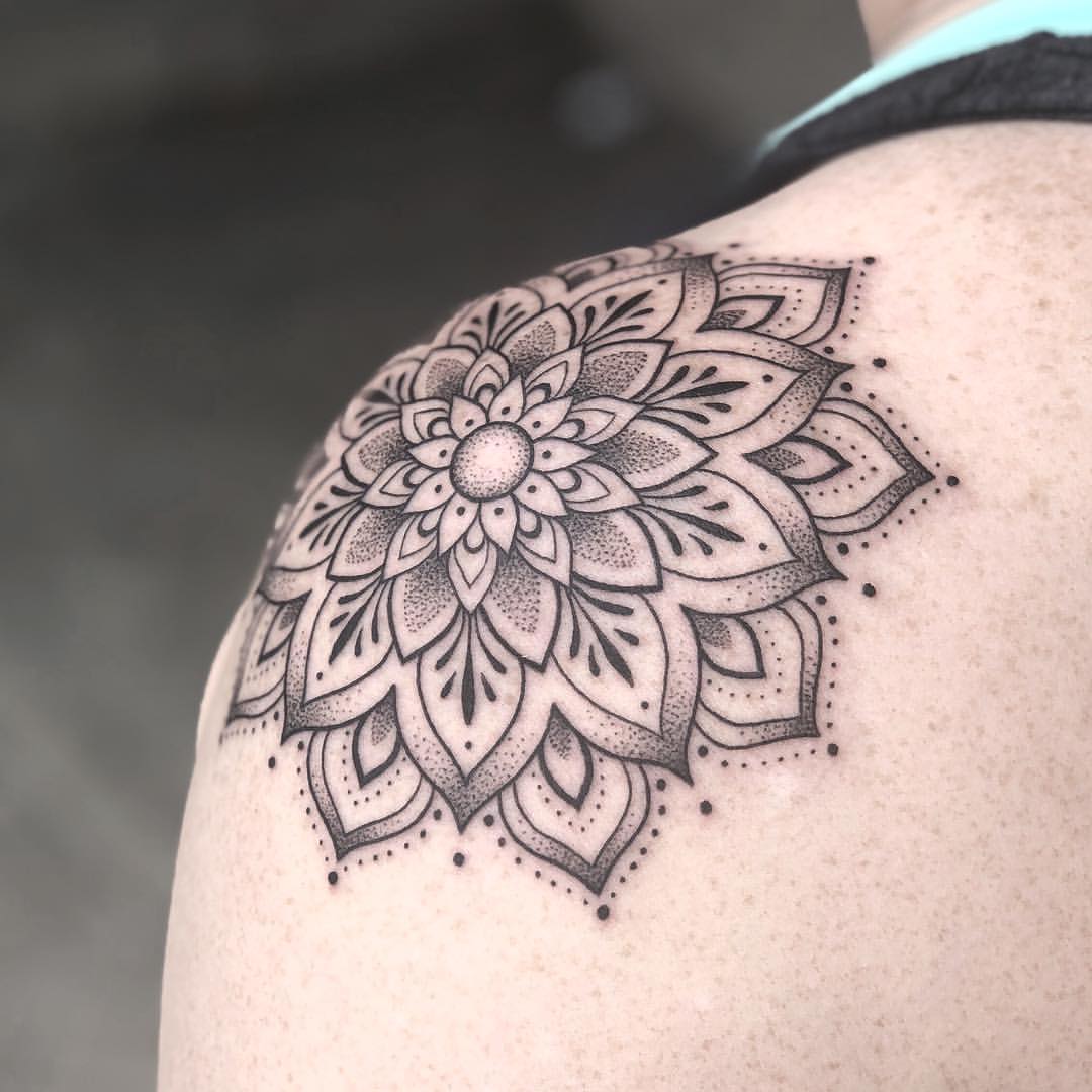 27 Dotwork Tattoo Ideas: From Delicate Stippling to Bold Geometric Mandalas