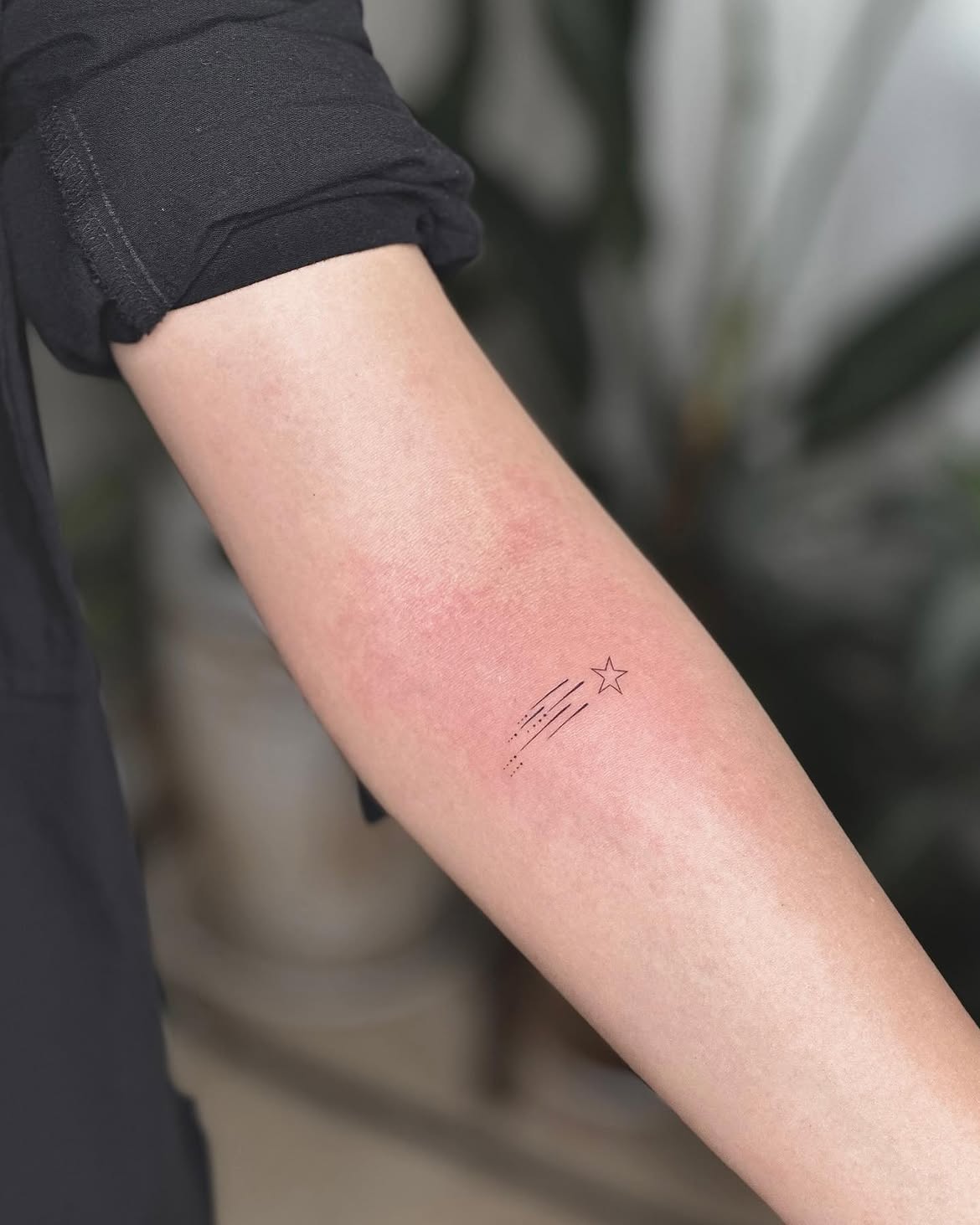 27 Shooting Star Tattoo Ideas: Delicate Designs That Capture Movement, Hope, and Wonder