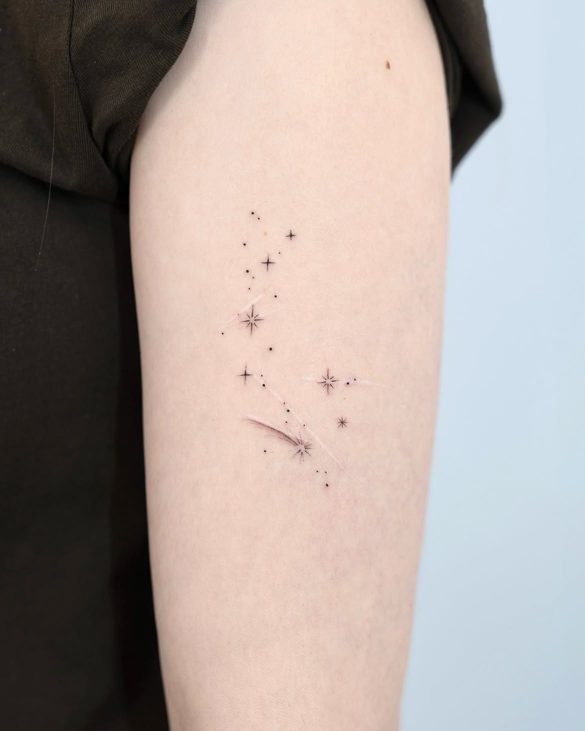 27 Shooting Star Tattoo Ideas: Delicate Designs That Capture Movement, Hope, and Wonder