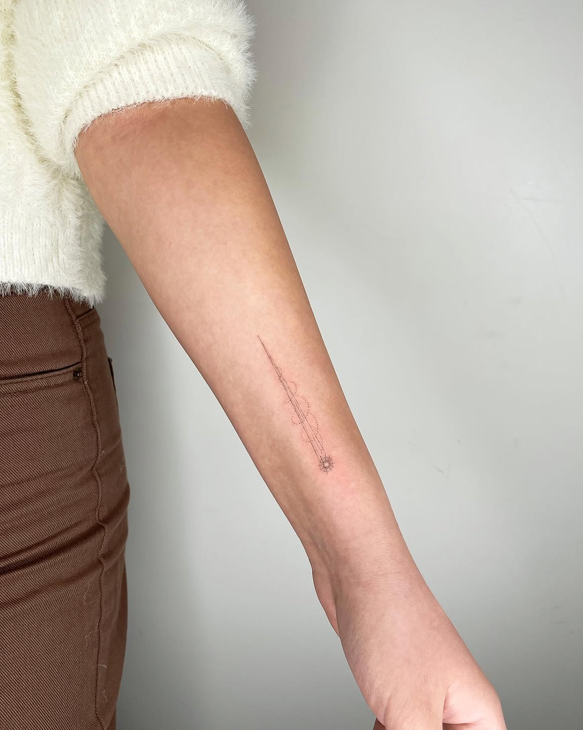 27 Shooting Star Tattoo Ideas: Delicate Designs That Capture Movement, Hope, and Wonder