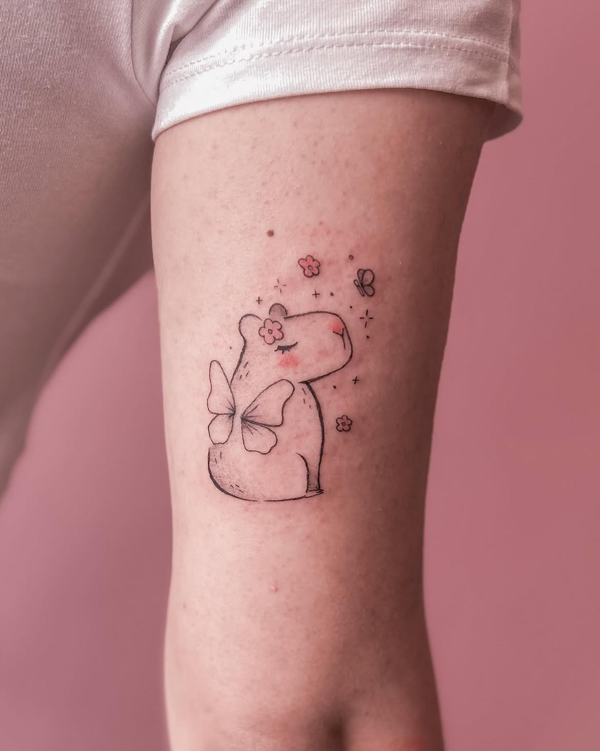 28 Cute Capybara Tattoo Ideas: Minimalist, Realistic, and Funny Designs