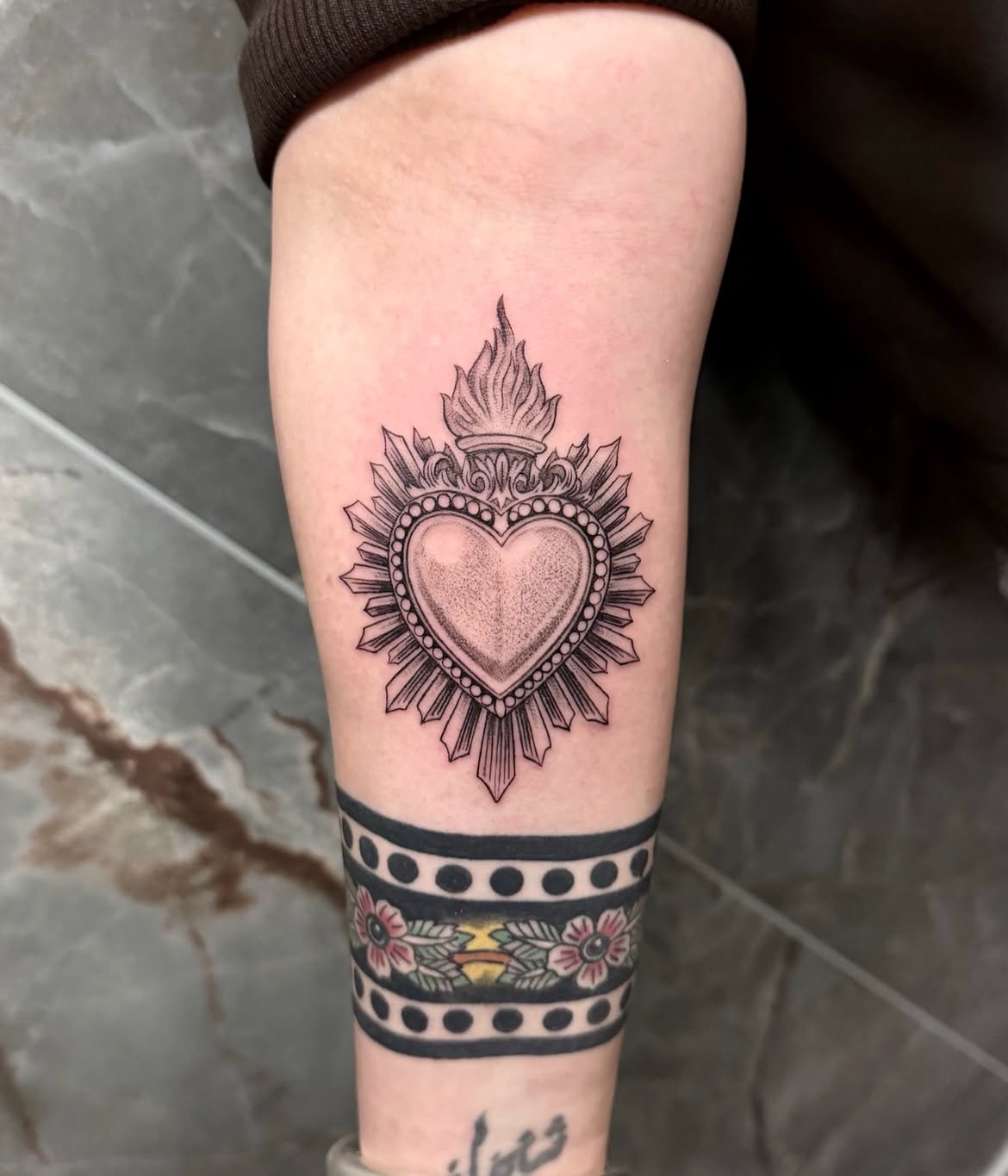 28 Sacred Heart Tattoo Ideas: From Delicate Fine Line Designs to Bold Traditional Ink