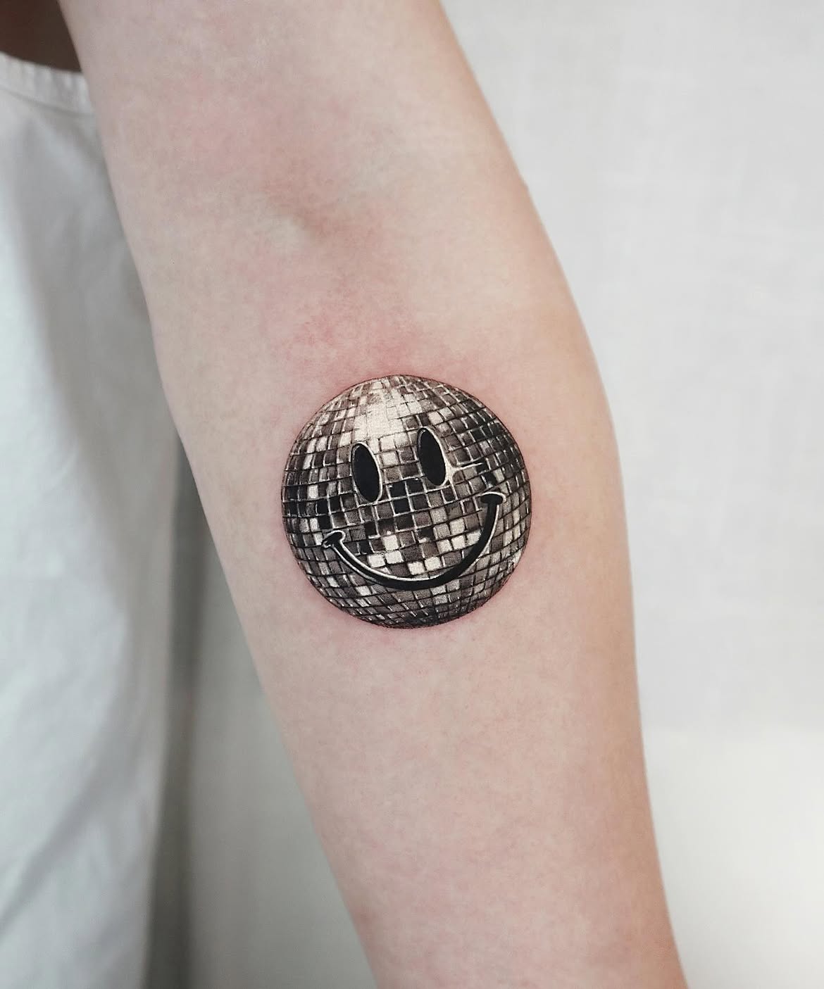 30 Disco Ball Tattoo Ideas: Creative Designs That Bring a Little Sparkle to Your Skin