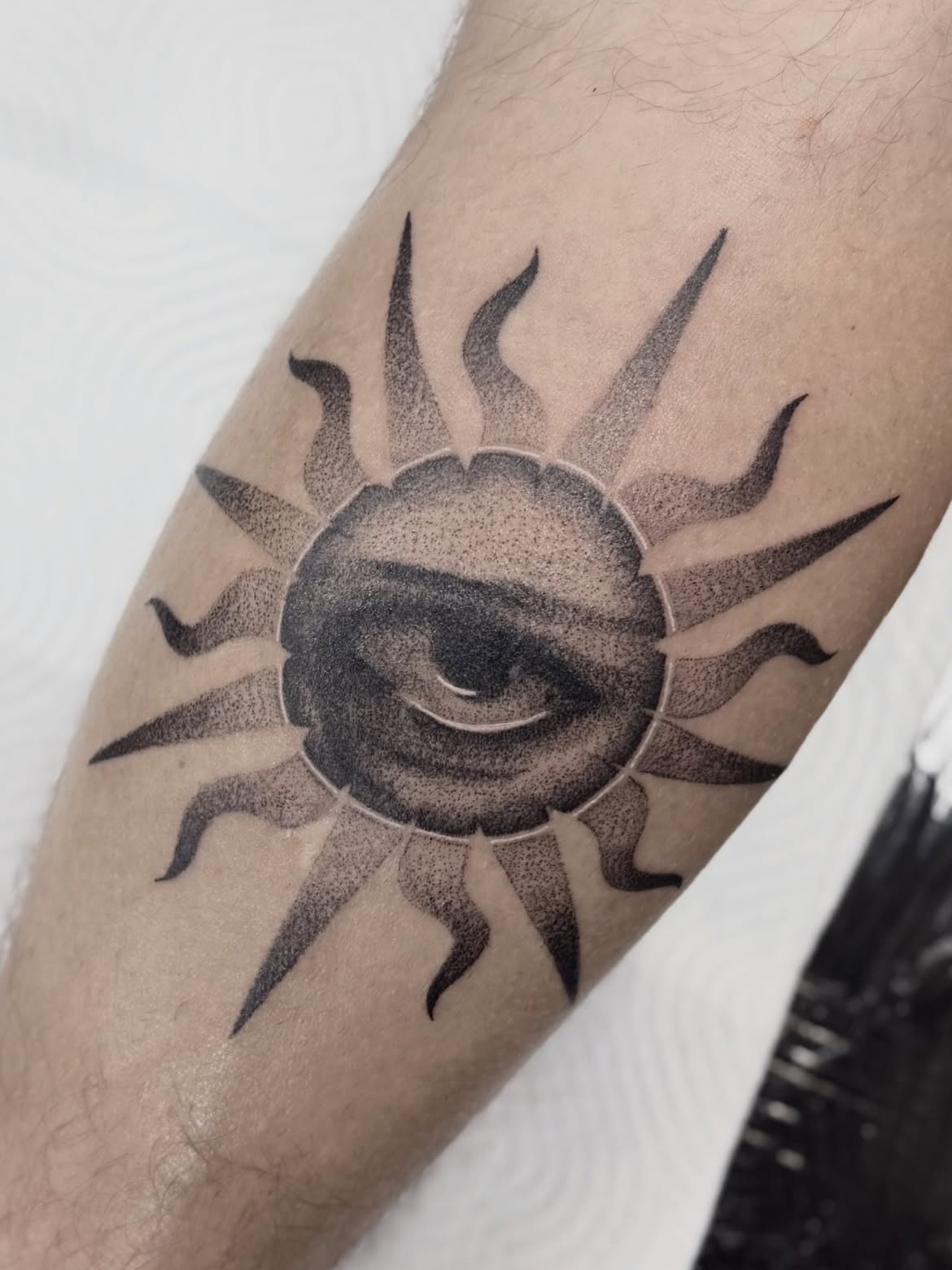 27 Dotwork Tattoo Ideas: From Delicate Stippling to Bold Geometric Mandalas