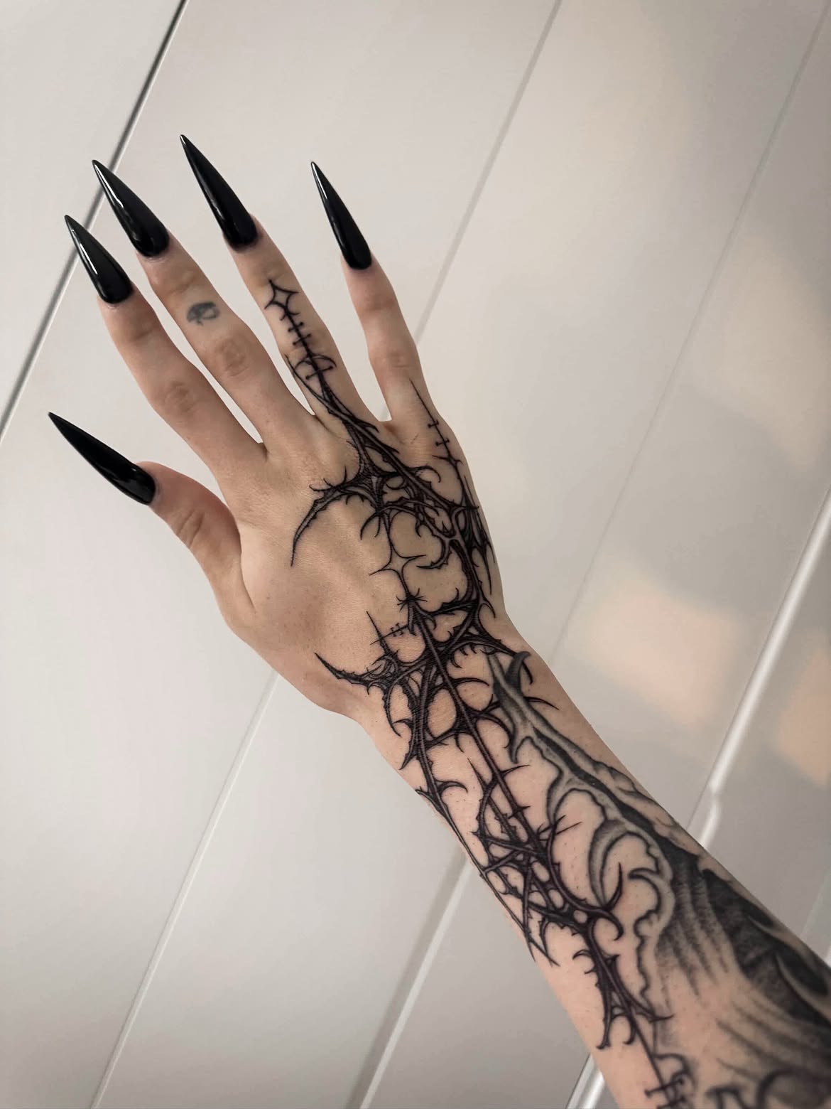 28 Cybersigilism Tattoo Ideas: Dark Lines, Digital Rituals, and Futuristic Body Art