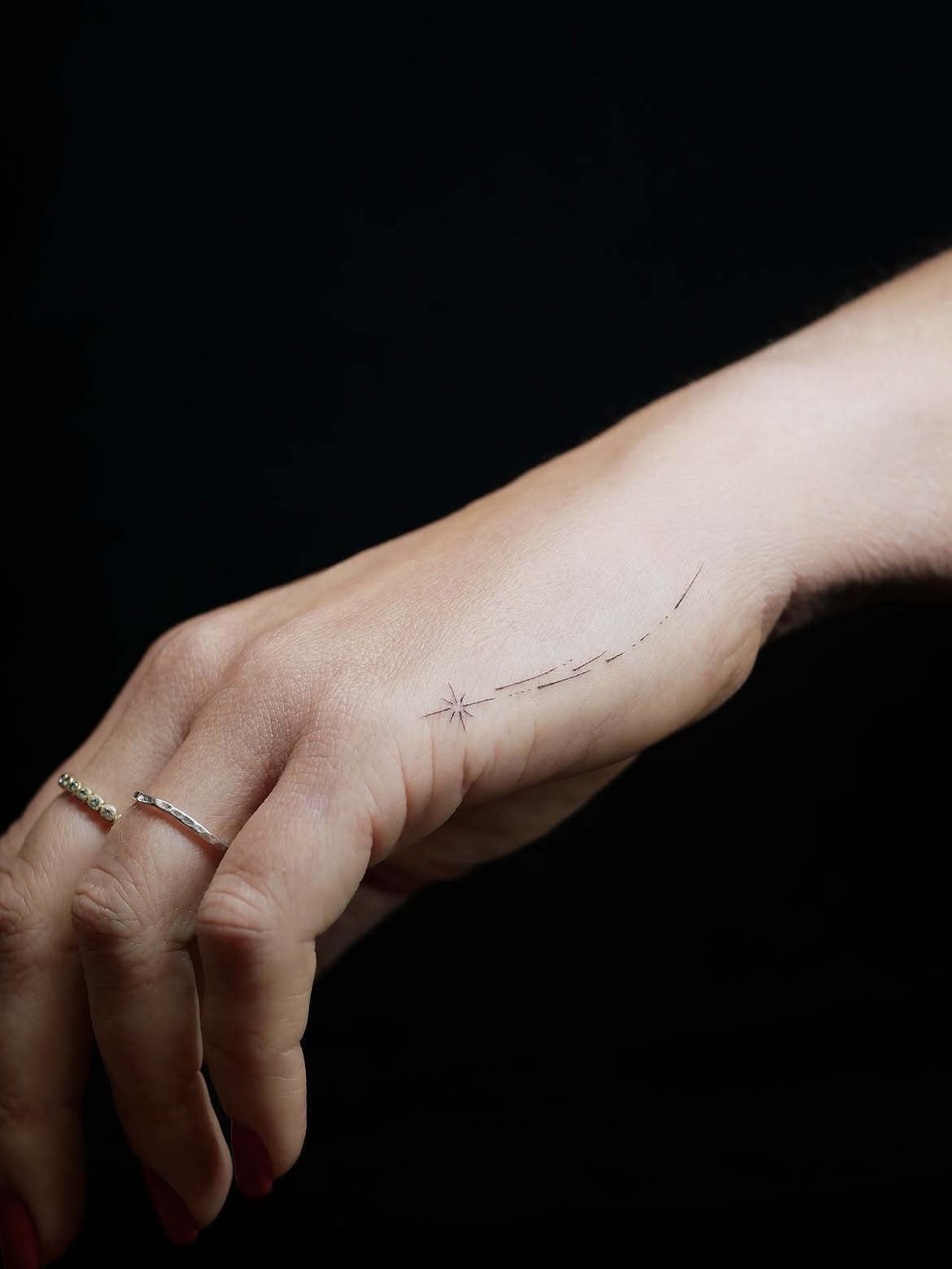 27 Shooting Star Tattoo Ideas: Delicate Designs That Capture Movement, Hope, and Wonder