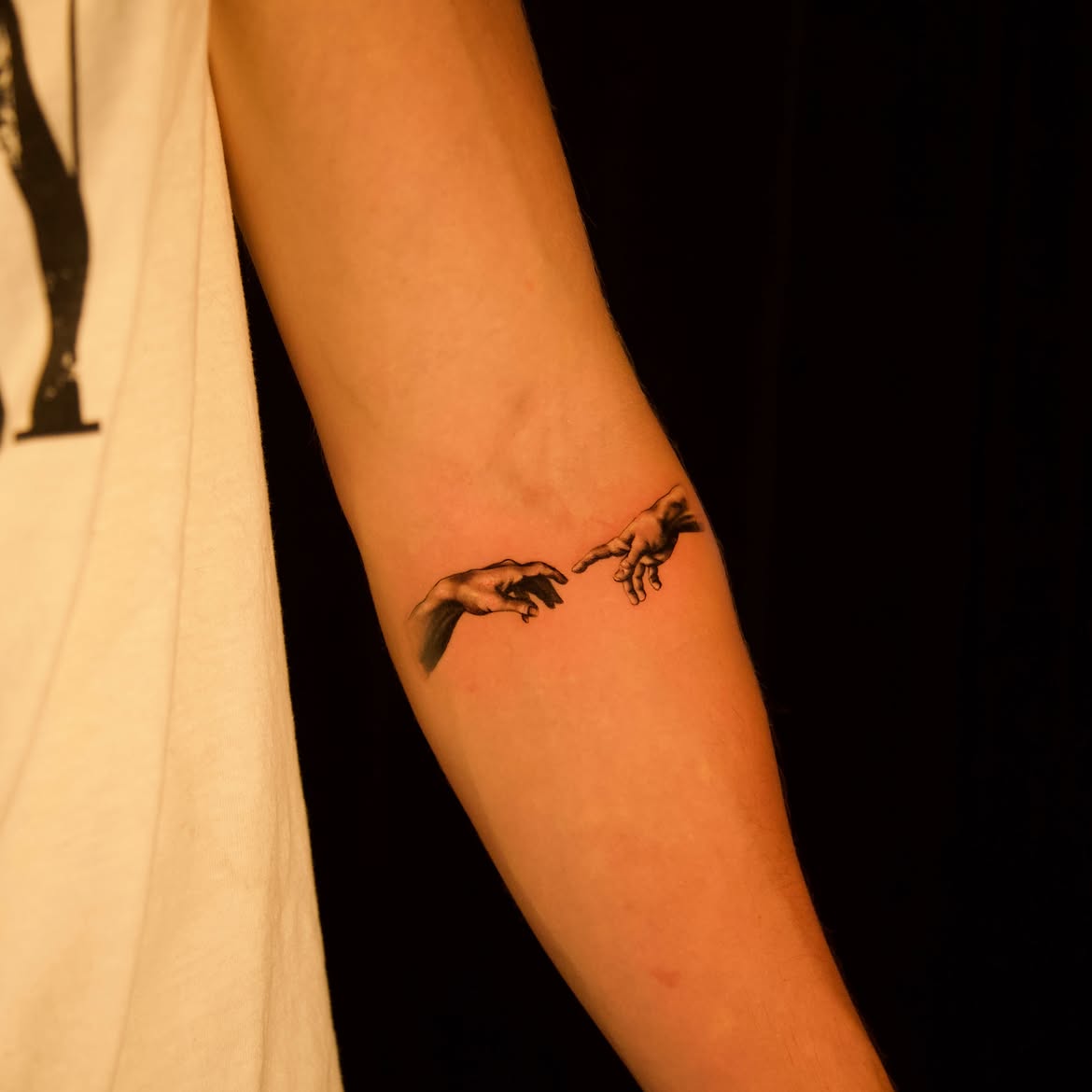 29 Micro Realism Tattoo Ideas: Tiny Details With a Big Visual Impact