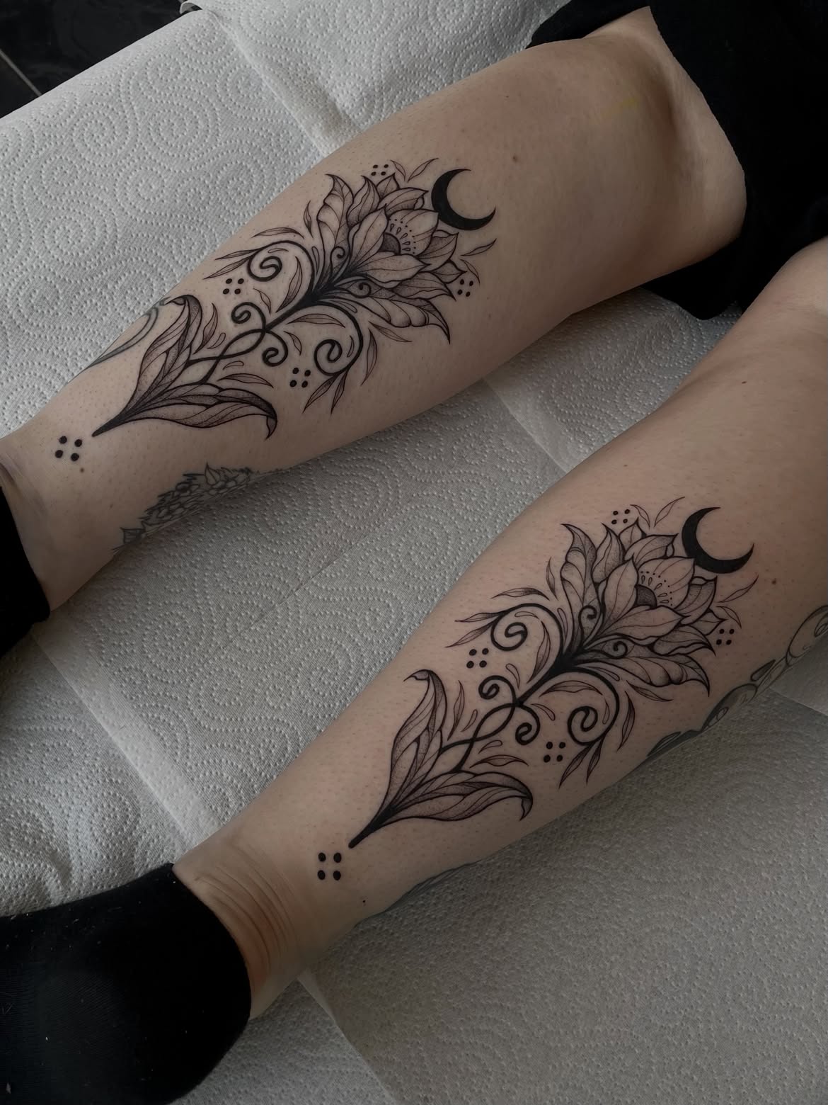 29 Art Nouveau Tattoo Ideas: Floral Lines, Decorative Frames, and Timeless Ornament