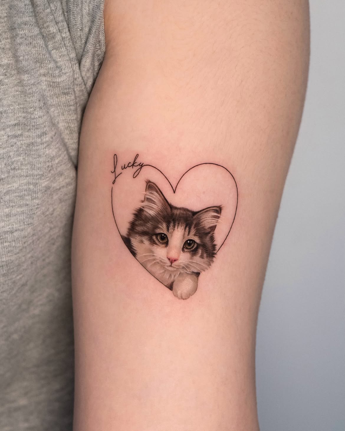 29 Micro Realism Tattoo Ideas: Tiny Details With a Big Visual Impact