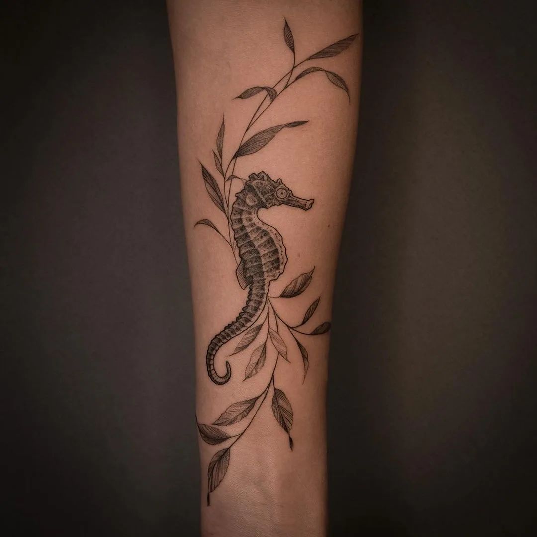 31 Seahorse Tattoo Ideas: Beautiful Designs That Capture the Magic of the Ocean