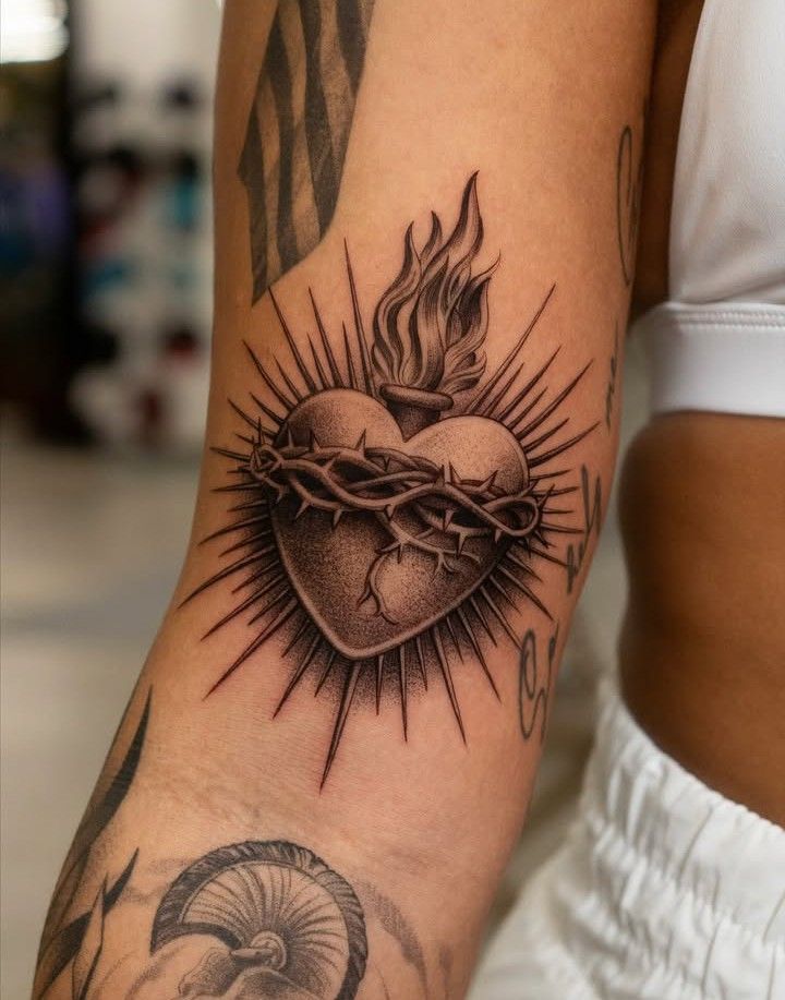 28 Sacred Heart Tattoo Ideas: From Delicate Fine Line Designs to Bold Traditional Ink