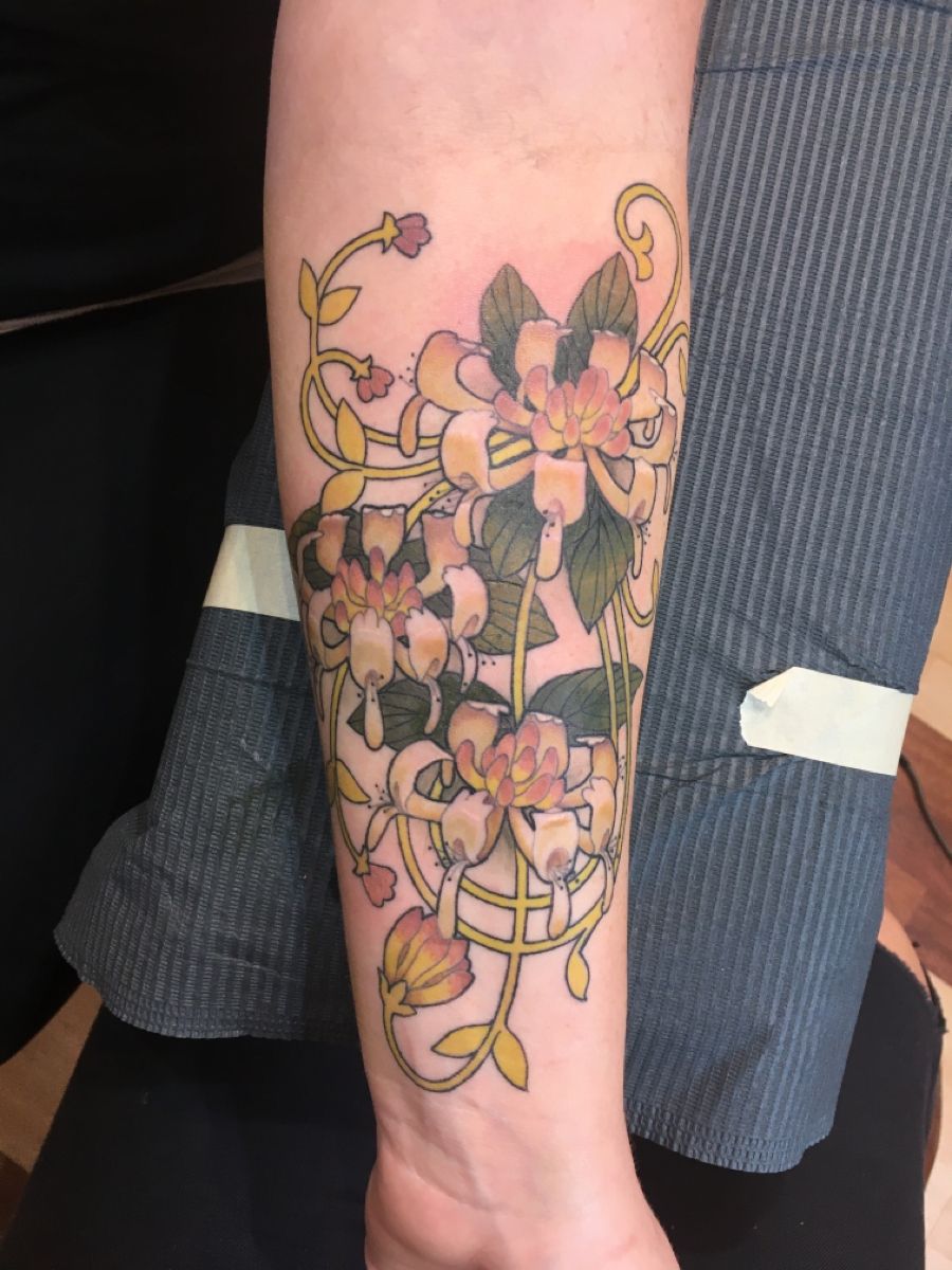 29 Art Nouveau Tattoo Ideas: Floral Lines, Decorative Frames, and Timeless Ornament