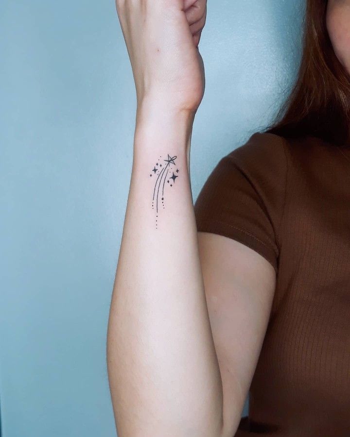 27 Shooting Star Tattoo Ideas: Delicate Designs That Capture Movement, Hope, and Wonder