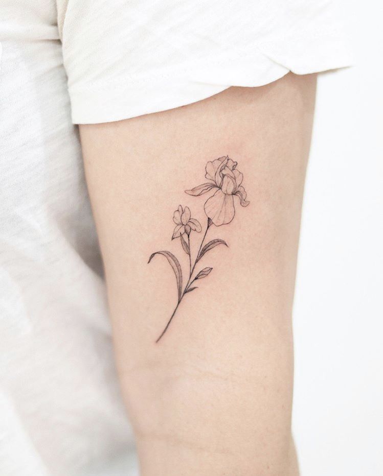 32 Iris Tattoo Ideas: Beautiful Floral Designs From Delicate Fine Line to Bold Color