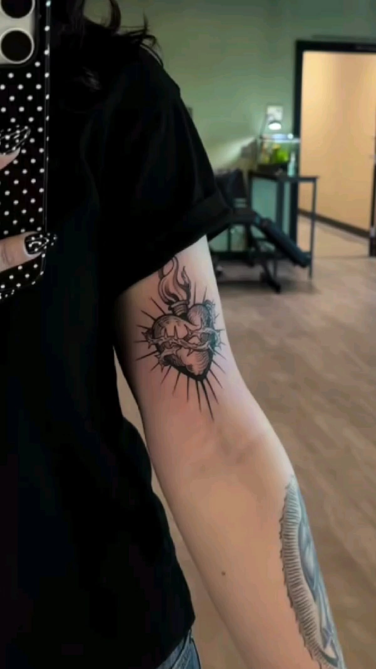 28 Sacred Heart Tattoo Ideas: From Delicate Fine Line Designs to Bold Traditional Ink